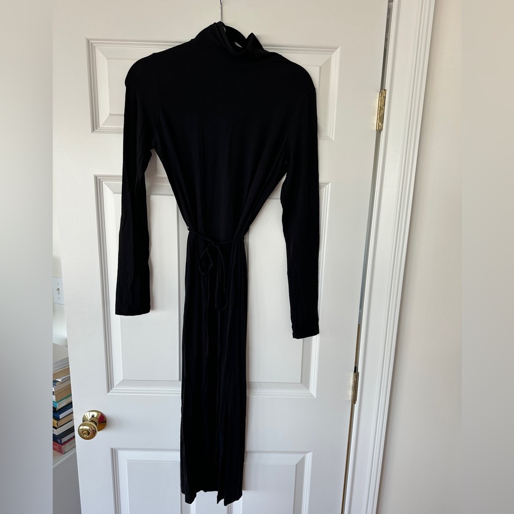 Vince Elegant Black turtleneck dress with tie
